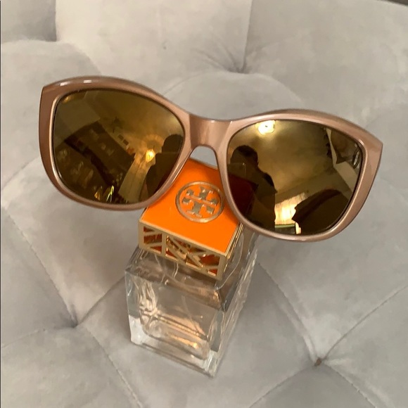 Panama Jack Accessories - NEW Boutique! Panama Jack Tan Sunglasses NWT